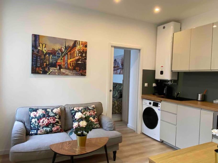 23m2 Climatise Avec Parking Prive Secteur Roosevelt - Arena * Reims